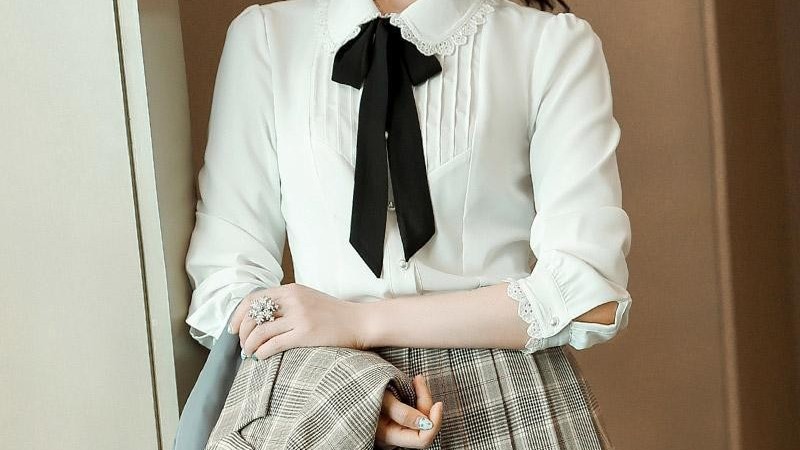 武汉克柔丝校服定制，打造精致正装，成为校园新风尚