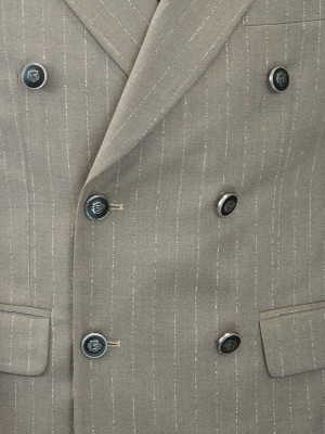 四季定制职业装面料选择：适配气候的穿衣哲学