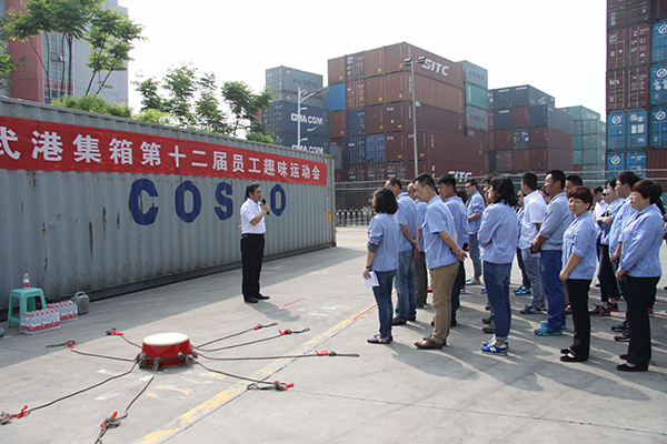 克柔丝服饰丨武汉港集装箱有限公司西服定制案例