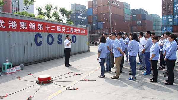 克柔丝服饰丨武汉港集装箱有限公司西服定制案例