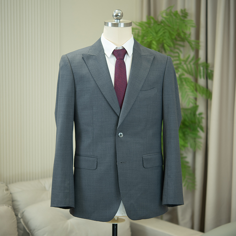 探索职业装定制：开启企业团队形象新征程