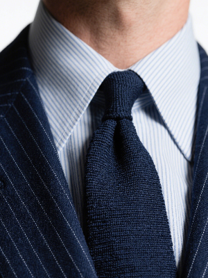 蓝色条纹西装定制